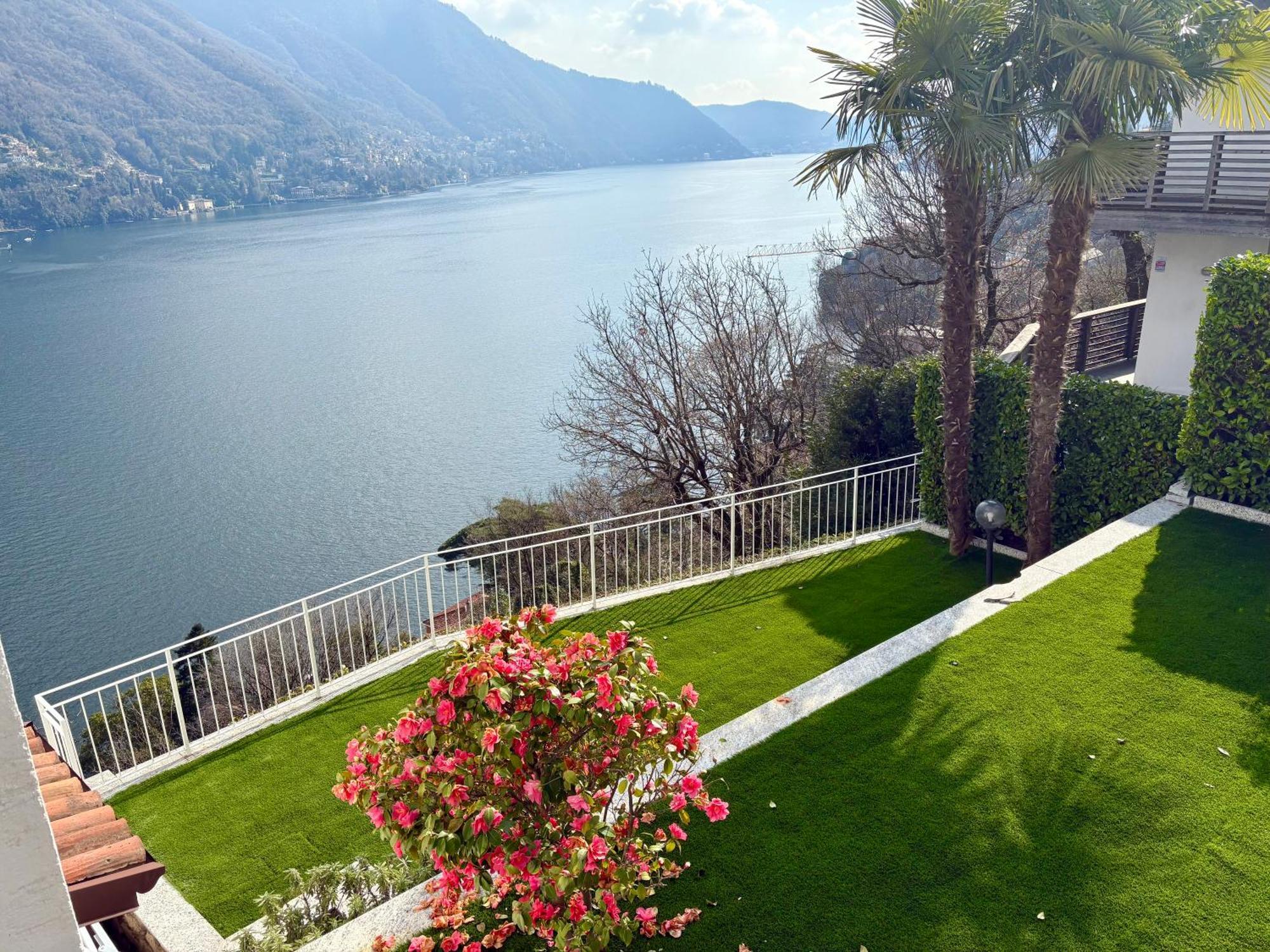 Villa Fantastica Carate Urio Buitenkant foto