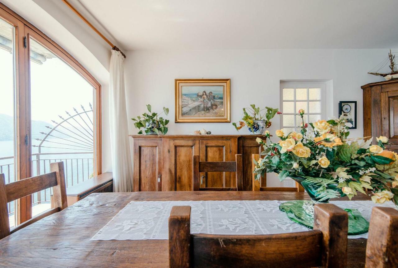 Villa Fantastica Carate Urio Buitenkant foto